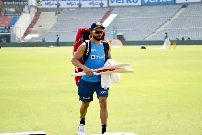 Virat Kohli Asks Fans To Chant For Team India After They Cheer For RCB In Nagpur T20I